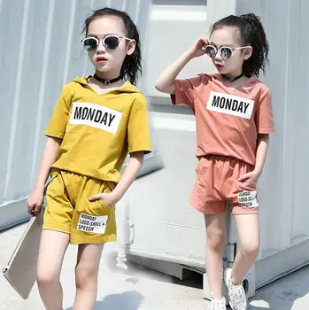 2019 Korean style girls 2 pcs set hooded t-shirt+shorts fashion summer girls suit 4-9t A618
2019 Korean style girls 2 pcs set hooded t-shirt+shorts fashion summer girls suit 4-9t A618