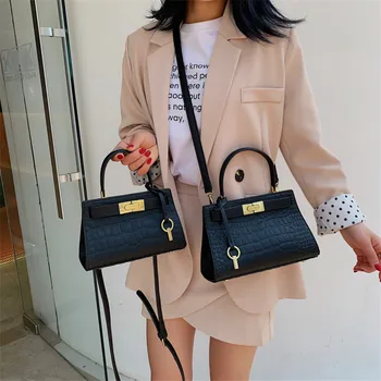 TOYOOSKY Stone Pattern Crossbody Bags For Women 2019 Small PU Leather Handbags New Designer Ladies Shoulder Messenger Bag
TOYOOSKY Stone Pattern Crossbody Bags For Women 2019 Small PU Leather Handbags New Designer Ladies Shoulder Messenger Bag