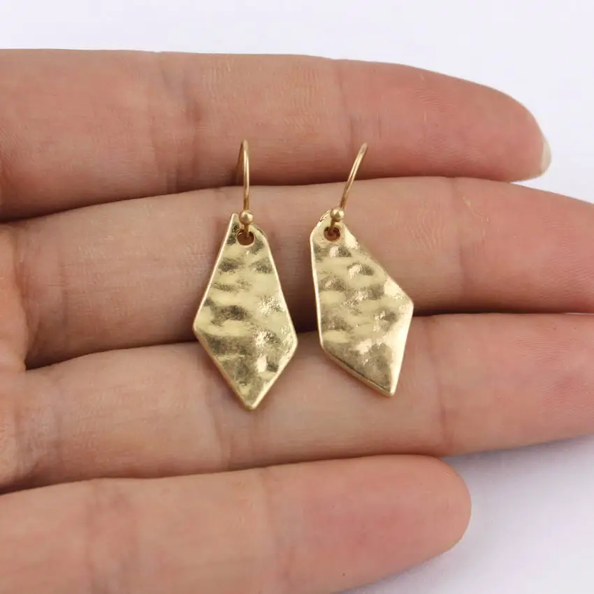 ZWPON Petite Hammered Metal Allow Drop Earrings Women Fashion Designer Jewelry Mini Petal Shape KS Earrings Jewelry Wholesale
ZWPON Petite Hammered Metal Allow Drop Earrings Women Fashion Designer Jewelry Mini Petal Shape KS Earrings Jewelry Wholesale
