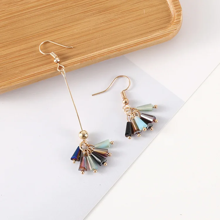 Korean Version Of The Fashion New Personality Network Red Long Tassel Earrings Temperament Simple Asymmetric Crystal Earrings
Korean Version Of The Fashion New Personality Network Red Long Tassel Earrings Temperament Simple Asymmetric Crystal Earrings