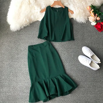 2019 summer new 2 pieces women sets ruffles solid short vest + A-line skirts lady fashion clothing suits top quality 
2019 summer new 2 pieces women sets ruffles solid short vest + A-line skirts lady fashion clothing suits top quality