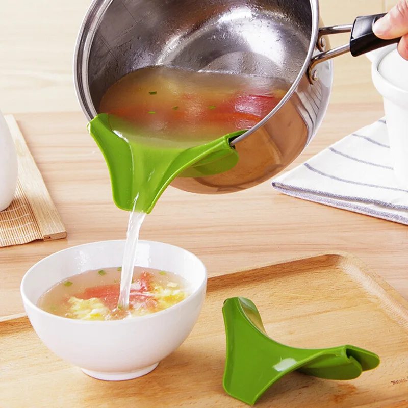 1PC Anti-spill Silicone Slip On Pour Soup Spout Funnel for Pots Pans and Bowls and Jars Kitchen Gadget Tool OK 0258
1PC Anti-spill Silicone Slip On Pour Soup Spout Funnel for Pots Pans and Bowls and Jars Kitchen Gadget Tool OK 0258