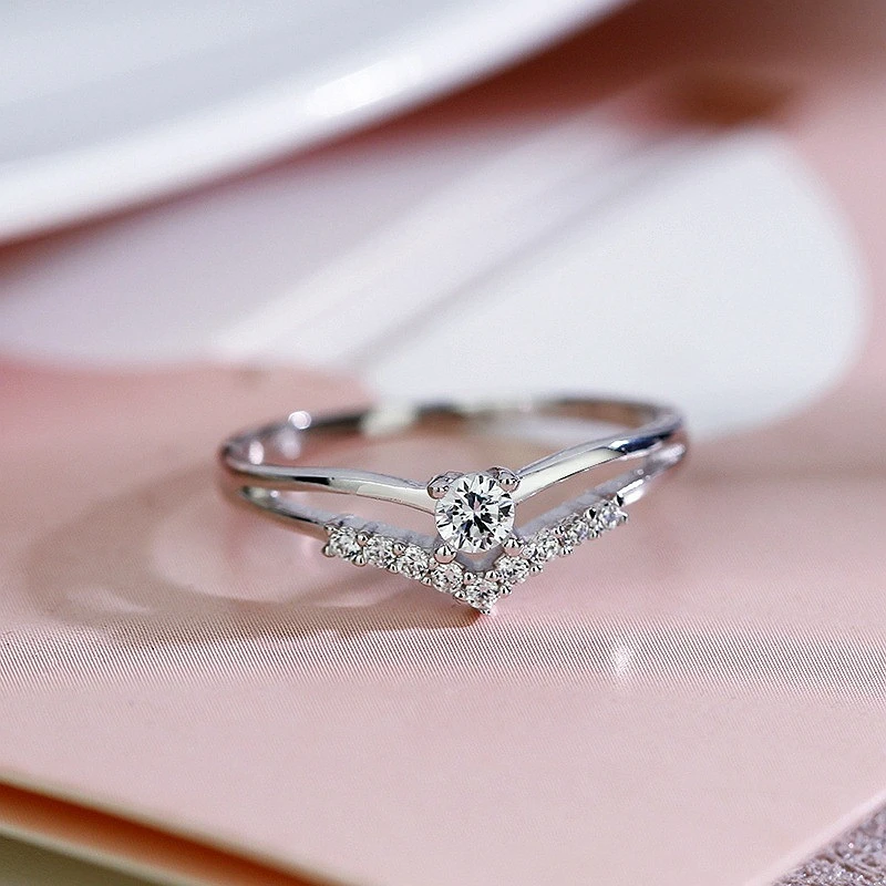 Simple Heart Shaped Woman Ring Fashion New Bride Wedding Ring Zircon Couple Engagement Ring Ladies Jewelry Valentine's Day Gift
Simple Heart Shaped Woman Ring Fashion New Bride Wedding Ring Zircon Couple Engagement Ring Ladies Jewelry Valentine's Day Gift