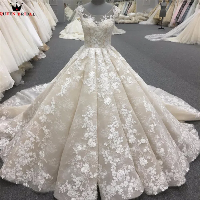 Customize Plus Size Wedding Dress Luxury Empire Fluffy Lace Tulle Big Train Vintage Wedding Gowns 2019 New Vestido De Noiva DA38
Customize Plus Size Wedding Dress Luxury Empire Fluffy Lace Tulle Big Train Vintage Wedding Gowns 2019 New Vestido De Noiva DA38