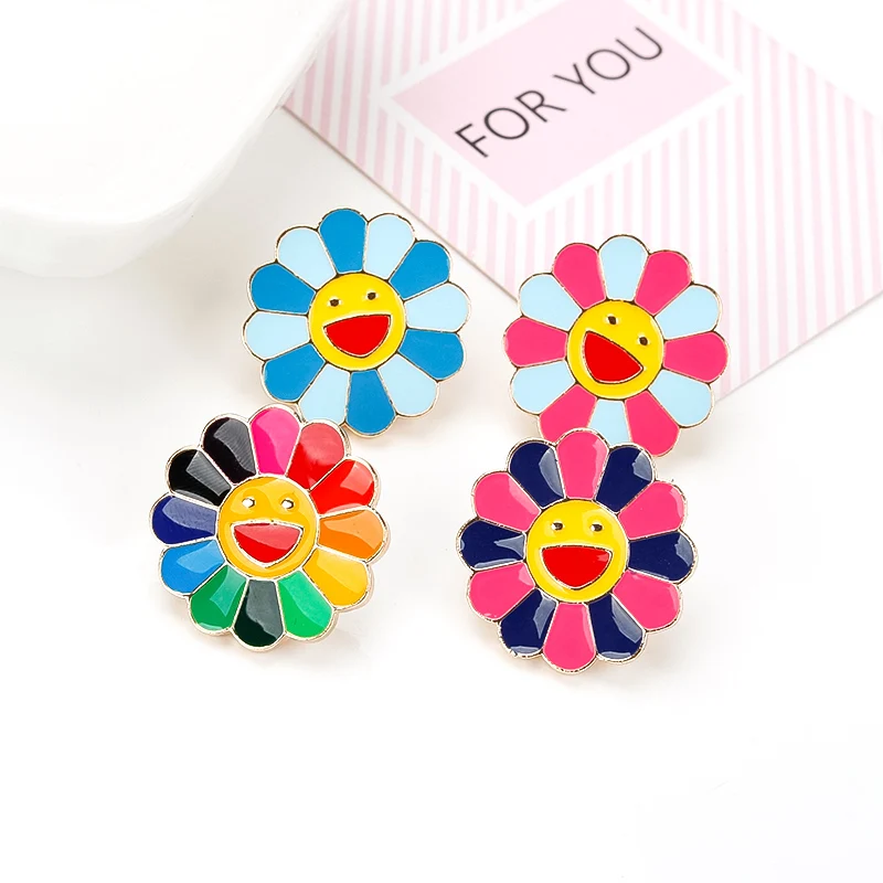 Ladies brooch Japan Murakami colorful sunflower bag collar collar metal face pin cartoon badge children's jewelry
Ladies brooch Japan Murakami colorful sunflower bag collar collar metal face pin cartoon badge children's jewelry