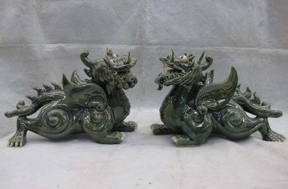China Pottery Green porcelain FengShui Evil Foo Dog Lion Beast Brave troops Pair
China Pottery Green porcelain FengShui Evil Foo Dog Lion Beast Brave troops Pair