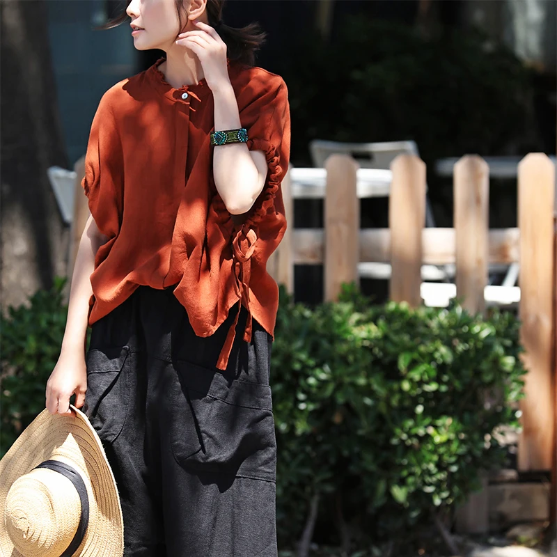 C8612 Artistic circle collar small buckle drawstring bow loose style blouses linen blouses
C8612 Artistic circle collar small buckle drawstring bow loose style blouses linen blouses