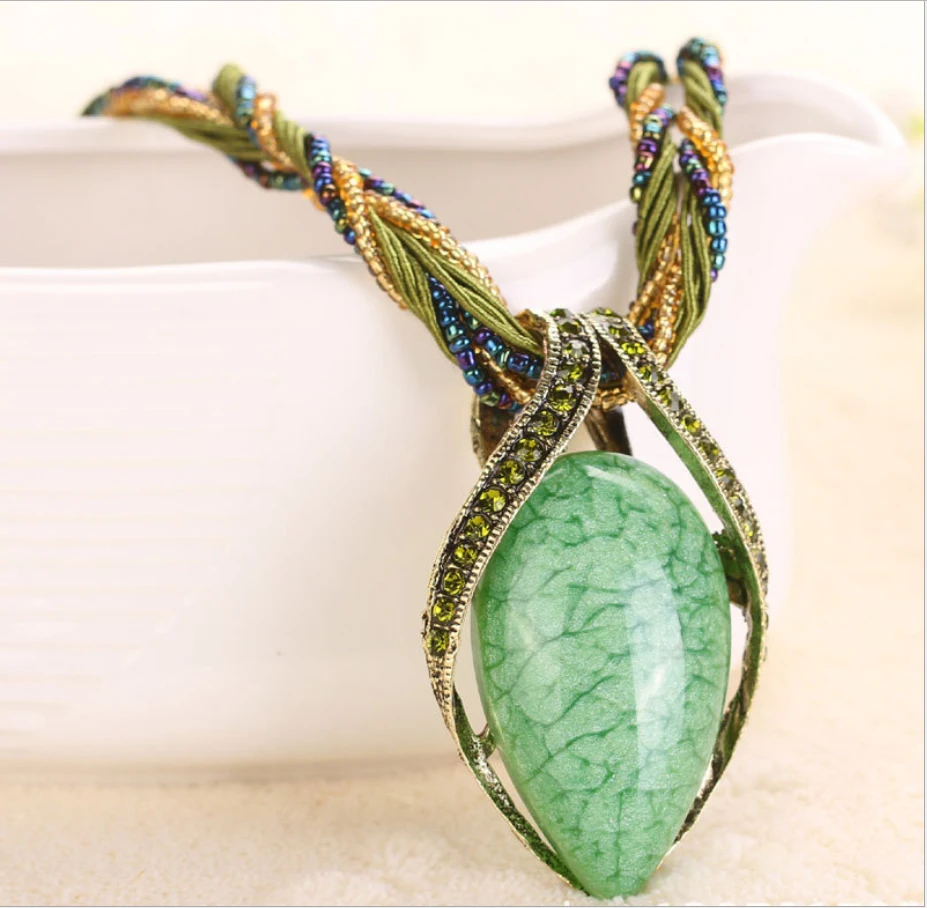 F&U Vintage Necklace Jewelry Fashion Popular Retro Bohemia Style Multilayer Beads Chain Crystal Waterdrop Insid Pendant Necklace
F&U Vintage Necklace Jewelry Fashion Popular Retro Bohemia Style Multilayer Beads Chain Crystal Waterdrop Insid Pendant Necklace