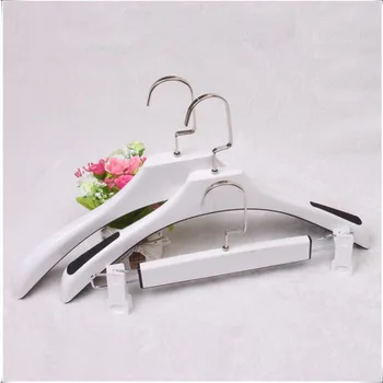 Luxury Wide Shoulder Plastic Suit Hanger for Lady, Clothes/Trousers hanger With Square Hook,Non-slip hanger (8 Pieces/ Lot)
Luxury Wide Shoulder Plastic Suit Hanger for Lady, Clothes/Trousers hanger With Square Hook,Non-slip hanger (8 Pieces/ Lot)