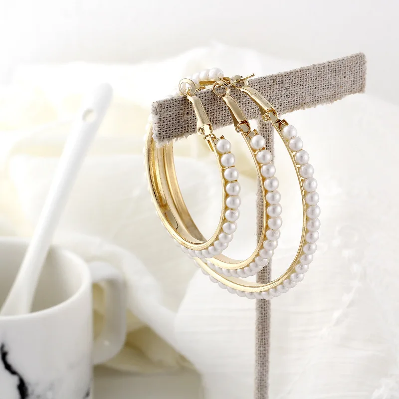 Luxury 40-60mm Imitation Pearls Hoop Earring for Women Girls Big Geometric Statement Earrings Pendientes Brincos Fashion Jewelry
Luxury 40-60mm Imitation Pearls Hoop Earring for Women Girls Big Geometric Statement Earrings Pendientes Brincos Fashion Jewelry