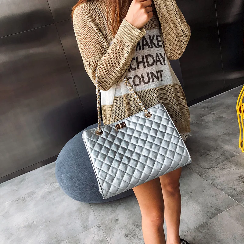 New Chain Quilted Large Capacity Chain Handle Shopping Tote Bags for Women 2019 PU Leather Handbag Shoulder Messenger Bag B138
New Chain Quilted Large Capacity Chain Handle Shopping Tote Bags for Women 2019 PU Leather Handbag Shoulder Messenger Bag B138