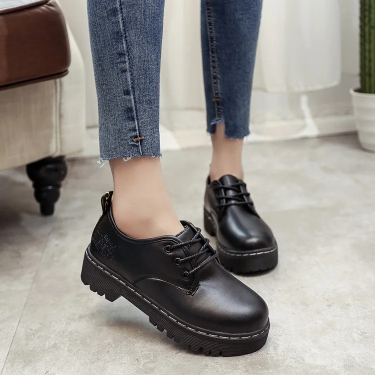 2019 Ladies Shoes Classic Flats Round Toe Solid Color Oxfords Shoes Casual Retro Shallow Single Shoes Student Shoes EUR35-39
2019 Ladies Shoes Classic Flats Round Toe Solid Color Oxfords Shoes Casual Retro Shallow Single Shoes Student Shoes EUR35-39