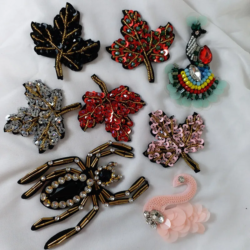 1pc maple leaf 3D Handmade rhinestone beaded Patches for clothing DIY sew on sequin patch Embroidery parches bordados para ropa
1pc maple leaf 3D Handmade rhinestone beaded Patches for clothing DIY sew on sequin patch Embroidery parches bordados para ropa
