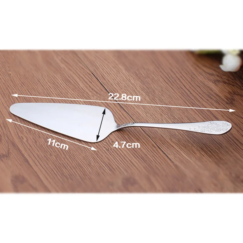1PCS Stainless Steel Multifunction Cake Shovel Knife Pizza Shovel Cheese Cake Knives Cutter Baking Tools TN99
1PCS Stainless Steel Multifunction Cake Shovel Knife Pizza Shovel Cheese Cake Knives Cutter Baking Tools TN99