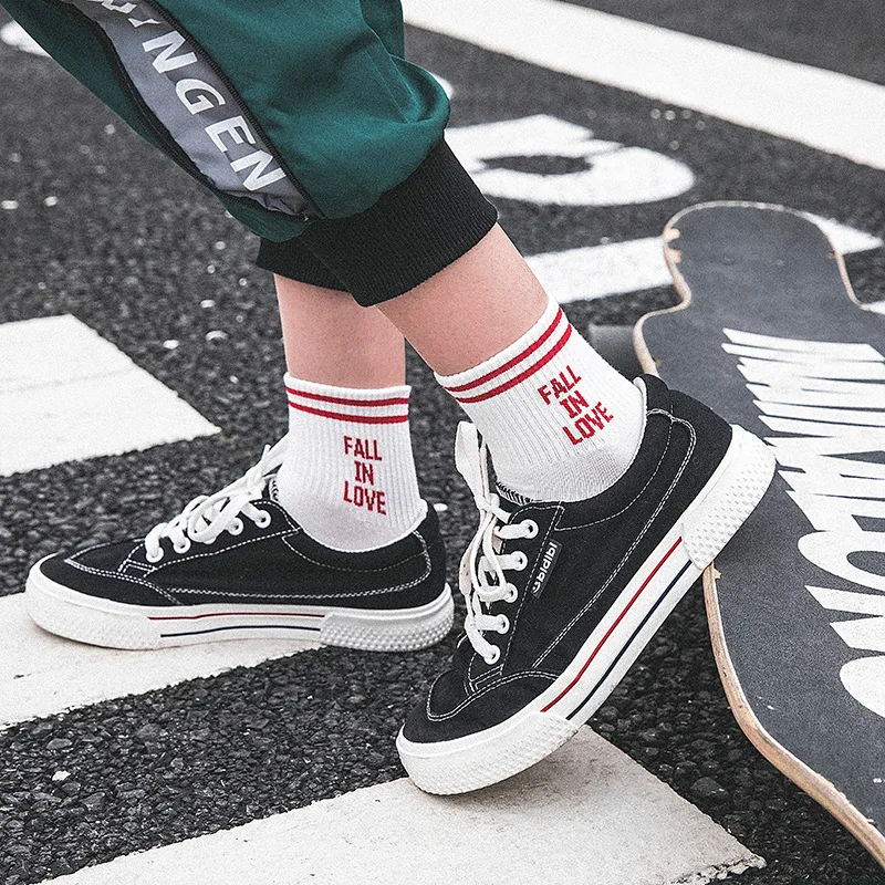 2018 New Arrival Women Socks Korea Lovely Letter Fall in Love High Quality Cotton Sock Cute Stripe Fashion Socks Meias 5 Colors
2018 New Arrival Women Socks Korea Lovely Letter Fall in Love High Quality Cotton Sock Cute Stripe Fashion Socks Meias 5 Colors