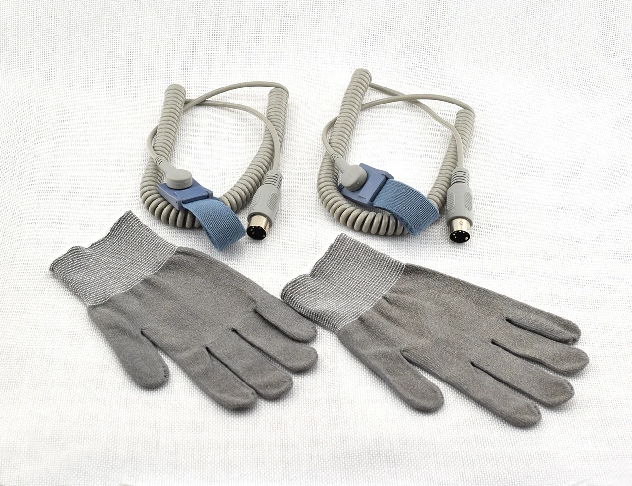 Elitzia ETMG002 Magic Gloves BIO Face Lift Micro-current Facial Skin Care Machine Accessory
Elitzia ETMG002 Magic Gloves BIO Face Lift Micro-current Facial Skin Care Machine Accessory