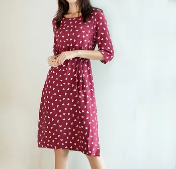 2020 New mulberry silk printing round collar with long dress Love wave point seven split sleeve true silk dress woman
2020 New mulberry silk printing round collar with long dress Love wave point seven split sleeve true silk dress woman