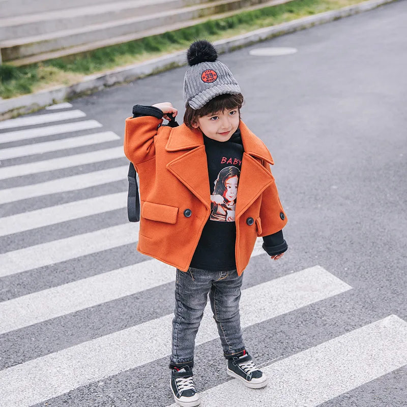 Winter boy Korean version of the coat 2018 new thickening coat coat in the big boy baby solid color warm shirt
Winter boy Korean version of the coat 2018 new thickening coat coat in the big boy baby solid color warm shirt