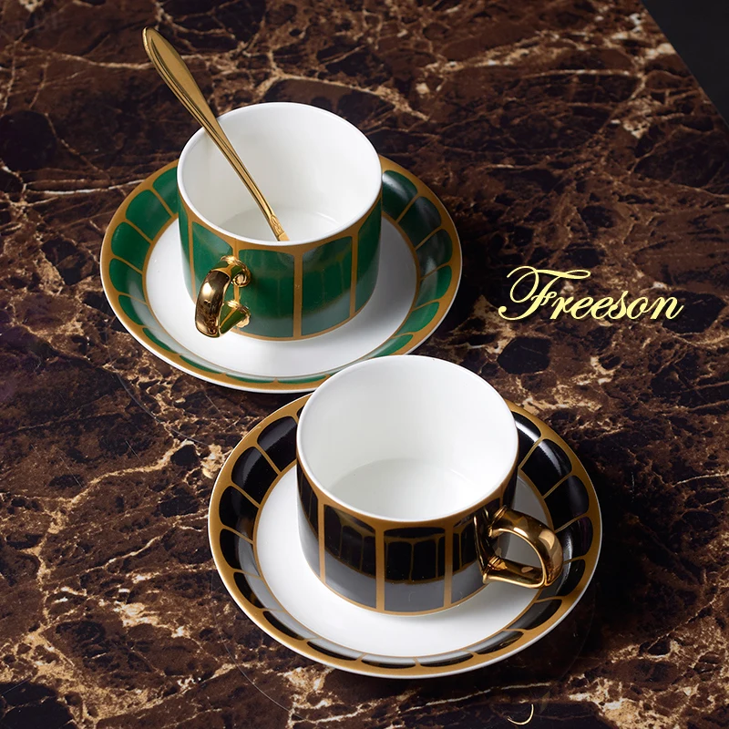 Gold Painted Ceramic Coffee Cup Saucer Spoon Set 150ml Luxury Porcelain Tea Cup Elegant Teacup Cafe Espresso Cup Drop Shipping
Gold Painted Ceramic Coffee Cup Saucer Spoon Set 150ml Luxury Porcelain Tea Cup Elegant Teacup Cafe Espresso Cup Drop Shipping