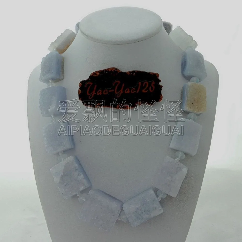 Women's 19'' Natural Blue Chalcedony Druzy Cuboid Beads Blue Lace Stone Nugget Necklace
Women's 19'' Natural Blue Chalcedony Druzy Cuboid Beads Blue Lace Stone Nugget Necklace