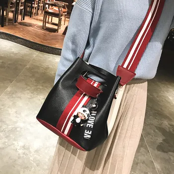 Women's bag Messenger bag ulzzang2018 new wave Korean version of the wild fashion broadband shoulder bag
Women's bag Messenger bag ulzzang2018 new wave Korean version of the wild fashion broadband shoulder bag