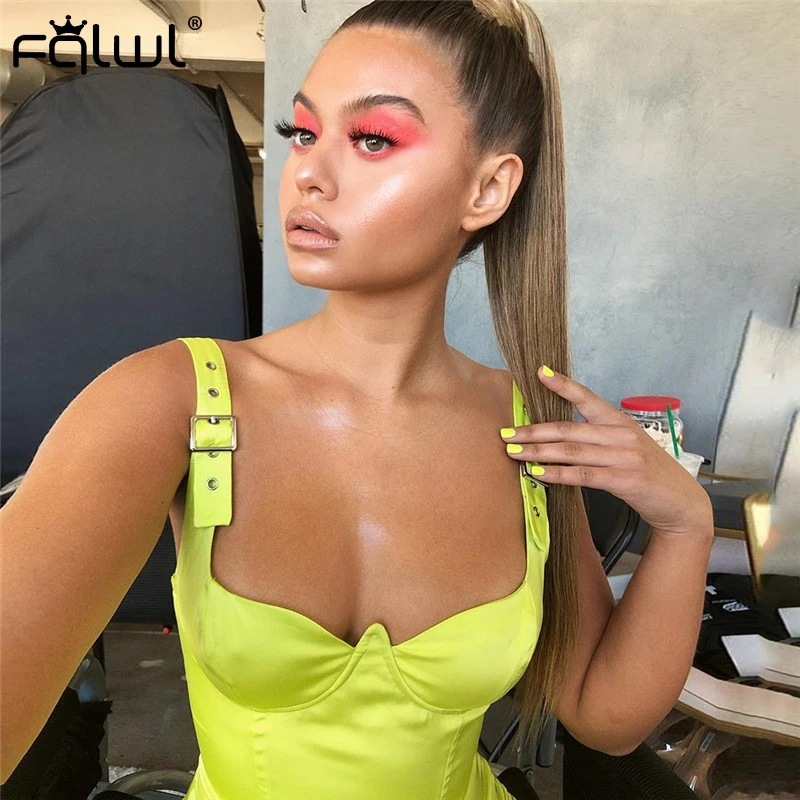 FQLWL Strap Sexy Club Bodycon Satin Dress Women Sundress Backless Wrap Mini Summer Dress Female V Neck Ladies Short Party Dress
FQLWL Strap Sexy Club Bodycon Satin Dress Women Sundress Backless Wrap Mini Summer Dress Female V Neck Ladies Short Party Dress