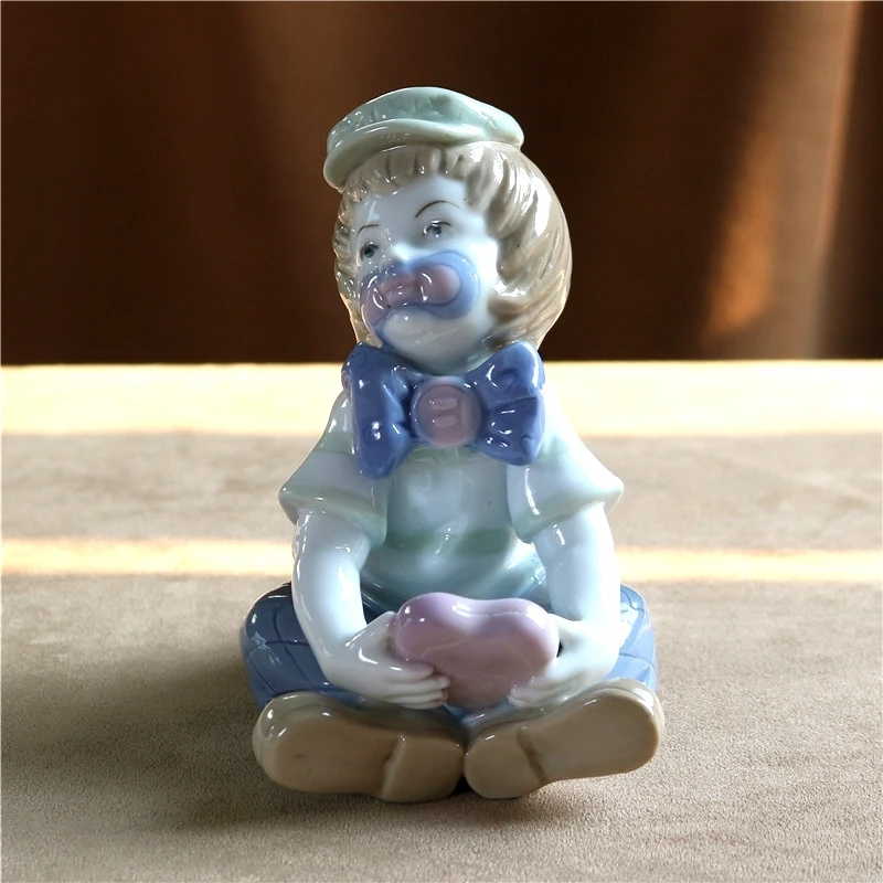 Handmade Porcelain Circus Lovesick Clown Miniature Ceramic Mime Comedian Character Figurine Room Decor Art and Craft Ornament
Handmade Porcelain Circus Lovesick Clown Miniature Ceramic Mime Comedian Character Figurine Room Decor Art and Craft Ornament