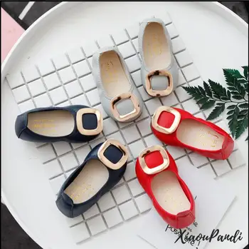 2018 new girls princess shoes soft sole shoes single shoes baby soft leather metal buckle tendon bottom casual princess shoes 
2018 new girls princess shoes soft sole shoes single shoes baby soft leather metal buckle tendon bottom casual princess shoes