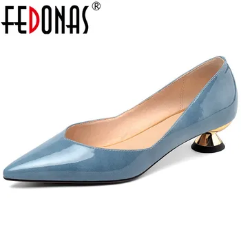 FEDONAS Fashion 2021 New Arrival Pumps For Woman Concise Sexy Middle Heels Cow Patent Leather Prom Party Office Lady Shoes Woman
FEDONAS Fashion 2021 New Arrival Pumps For Woman Concise Sexy Middle Heels Cow Patent Leather Prom Party Office Lady Shoes Woman