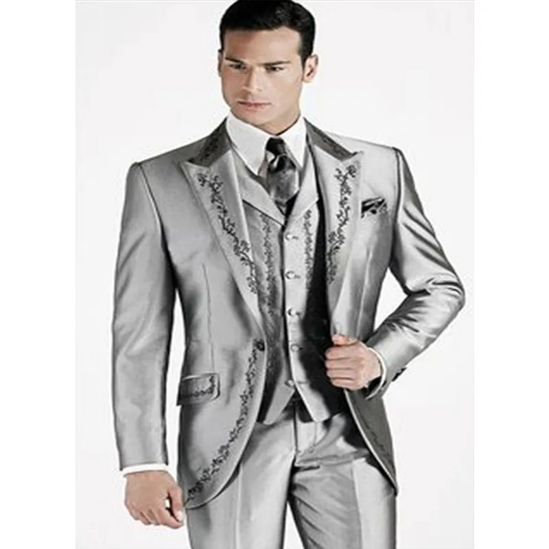 2018 Bespoke Slim Fit Embroidery Groomsmen Tuxedos (Jacket+Pants+Vest) Sliver Groom Wedding Men Suit Set Prom Mens Suits Blazers
2018 Bespoke Slim Fit Embroidery Groomsmen Tuxedos (Jacket+Pants+Vest) Sliver Groom Wedding Men Suit Set Prom Mens Suits Blazers