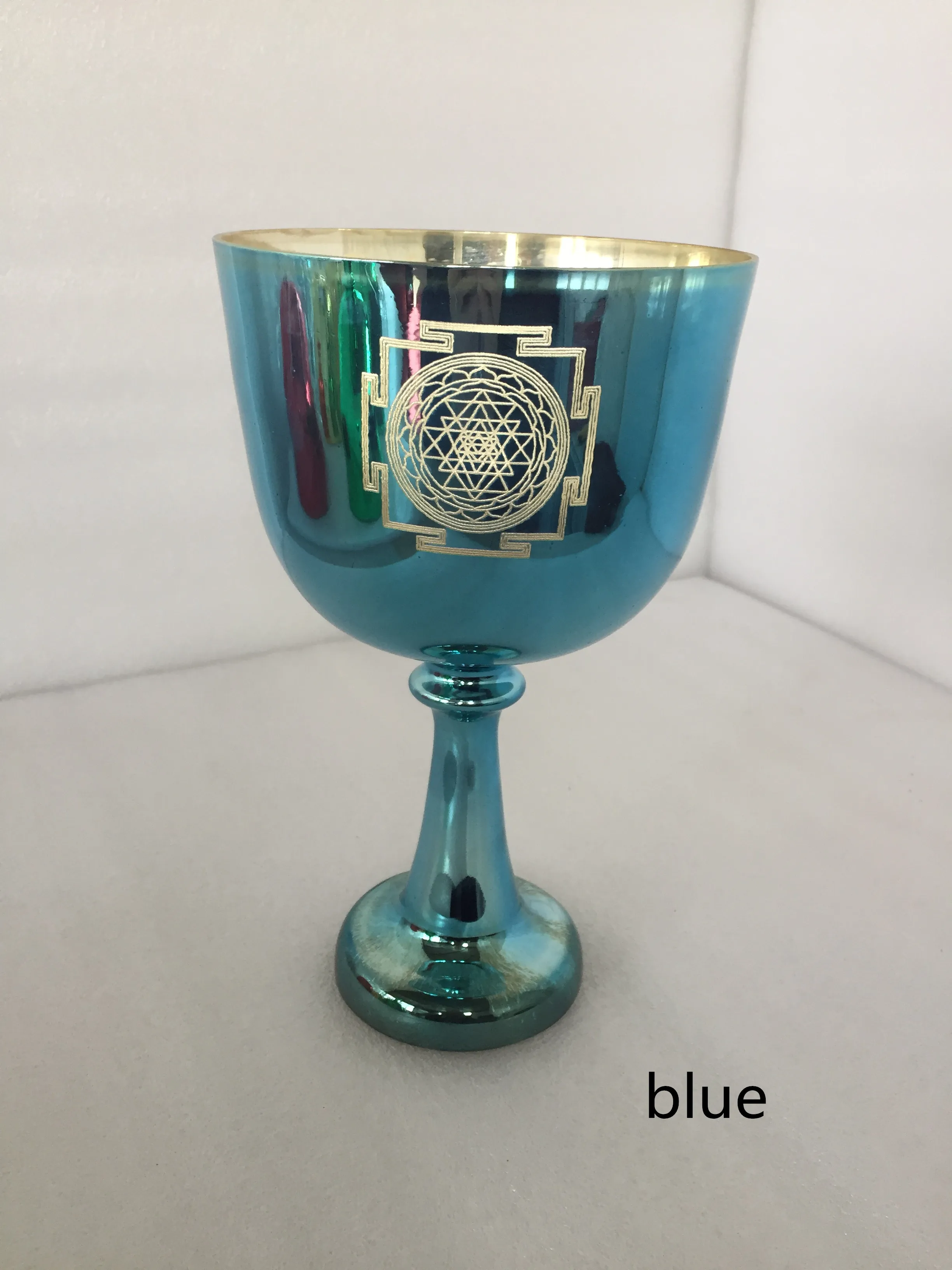3rd octave 6.75inch B note Light blue color crystal singing chalice- crown chakra 432HZ For sound healing.
3rd octave 6.75inch B note Light blue color crystal singing chalice- crown chakra 432HZ For sound healing.