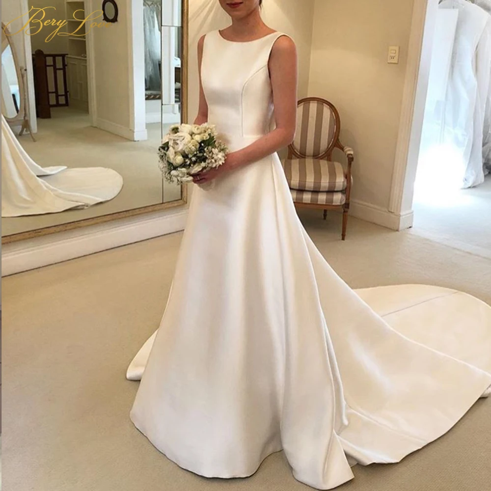 Berylove Satin Ivory Wedding Dresses Sleeveless A line Wedding Gowns Women Bridal Dresses Court Train Open Back New Bridal Gowns
Berylove Satin Ivory Wedding Dresses Sleeveless A line Wedding Gowns Women Bridal Dresses Court Train Open Back New Bridal Gowns
