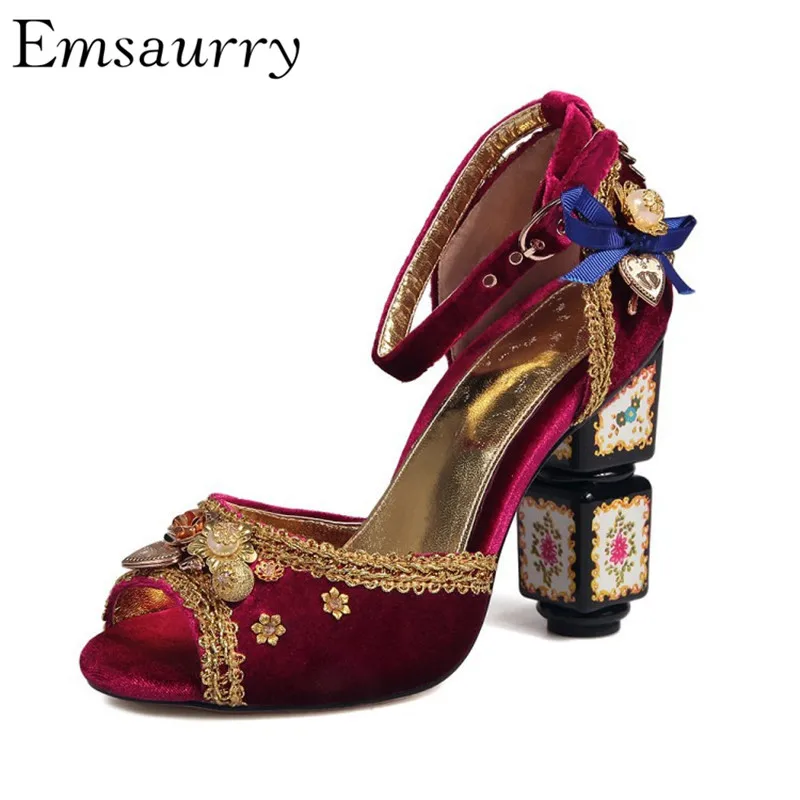 Sexy Open Toe Velvet Bridal Wedding Shoes Retro Printed Color High Heel Sandals Ankle Strap Butterfly-knot Summer Sandalias
Sexy Open Toe Velvet Bridal Wedding Shoes Retro Printed Color High Heel Sandals Ankle Strap Butterfly-knot Summer Sandalias