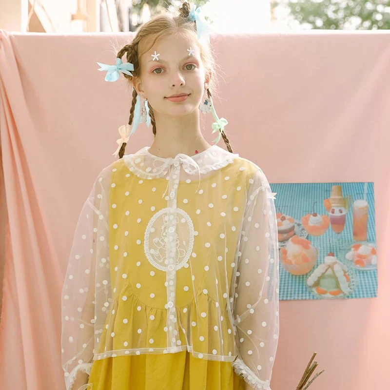 2018 Summer New Women Lace Blouse Peter Pan Collar Dots Translucent Sun Protection Clothing Long Sleeve Sweet Shirts Top
2018 Summer New Women Lace Blouse Peter Pan Collar Dots Translucent Sun Protection Clothing Long Sleeve Sweet Shirts Top