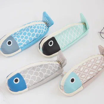 1pcs creative personality funny simple male and female student stationery box creative mouth fish pen canvas pencil box
1pcs creative personality funny simple male and female student stationery box creative mouth fish pen canvas pencil box