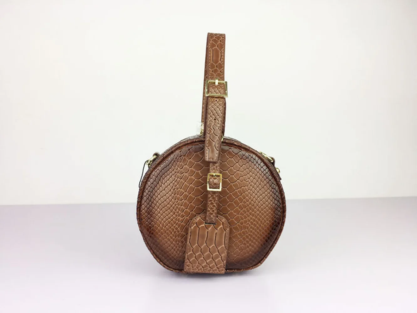 2019 Autumn and Winter New Leather Handbag Small Round Bag Lock Single Shoulder Satchel Soft Solid Messenger Fashion Elegant
2019 Autumn and Winter New Leather Handbag Small Round Bag Lock Single Shoulder Satchel Soft Solid Messenger Fashion Elegant
