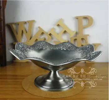 28cm round classic retro metal fruit bowl serving tray plate fruit basket on stand bandeja espelho embossed antique tin SG066
28cm round classic retro metal fruit bowl serving tray plate fruit basket on stand bandeja espelho embossed antique tin SG066