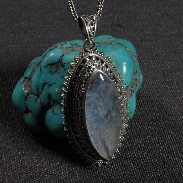 Handcrafted Nepalese 925 Silver Pendant Necklace Tibetan 925 Sterling Natural Moon Stone Pendant Bohemia Pendant Necklace
Handcrafted Nepalese 925 Silver Pendant Necklace Tibetan 925 Sterling Natural Moon Stone Pendant Bohemia Pendant Necklace