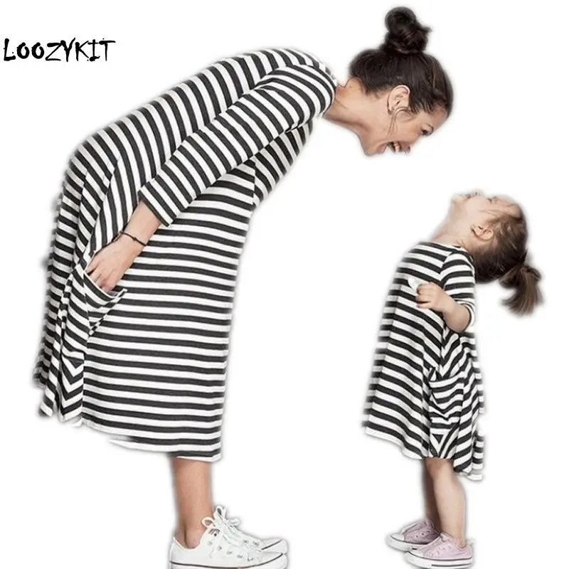 Loozykit Fashion Mom And Kids Couple Stripe Family Matching Outfits Baby Girls Clothes Dress Mother Daughter Dress Clothing
Loozykit Fashion Mom And Kids Couple Stripe Family Matching Outfits Baby Girls Clothes Dress Mother Daughter Dress Clothing