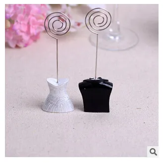 PASAYIONE 4.8*1.4 Inch Bride And Groom Pattern Table Card Holders Reception Place Club Number Name Table Menu Clip Card Holder
PASAYIONE 4.8*1.4 Inch Bride And Groom Pattern Table Card Holders Reception Place Club Number Name Table Menu Clip Card Holder