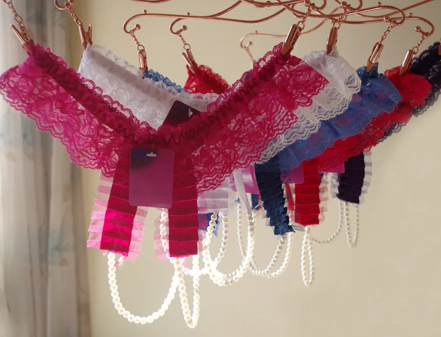 Women hot sexy Lace open crotch Crotchless pearls Beading G string panties thong Brief Underwear T-back erotic Lingerie WP202
Women hot sexy Lace open crotch Crotchless pearls Beading G string panties thong Brief Underwear T-back erotic Lingerie WP202