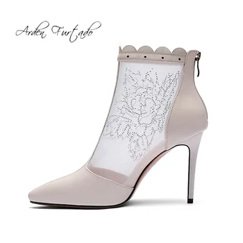 Arden Furtado summer 2019 fashion trend women's shoes pointed toe stilettos heels zipper short boots elegant cool mesh boots 33
Arden Furtado summer 2019 fashion trend women's shoes pointed toe stilettos heels zipper short boots elegant cool mesh boots 33