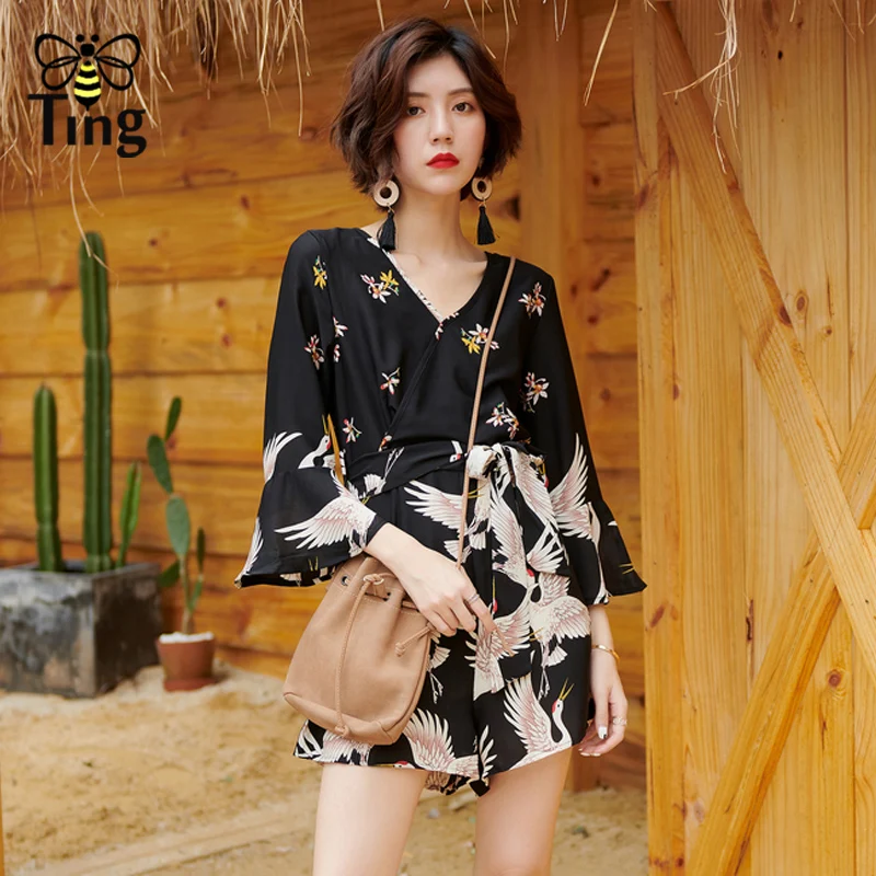 Tingfly Boho Style Flare Sleeve Summer Playsuits Women White Crane Bird Print Beach Playsuits Jumpsuit with Sashes Holiday Roper
Tingfly Boho Style Flare Sleeve Summer Playsuits Women White Crane Bird Print Beach Playsuits Jumpsuit with Sashes Holiday Roper
