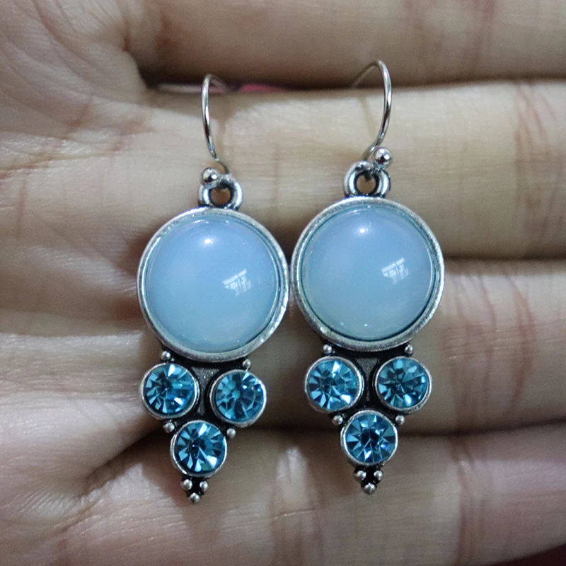 Tisonliz Vintage Blue Round Crystal Dangle Earrings For Women Lady Handmade Drop Earrings Hanging Long Earring Trendy Jewelry
Tisonliz Vintage Blue Round Crystal Dangle Earrings For Women Lady Handmade Drop Earrings Hanging Long Earring Trendy Jewelry