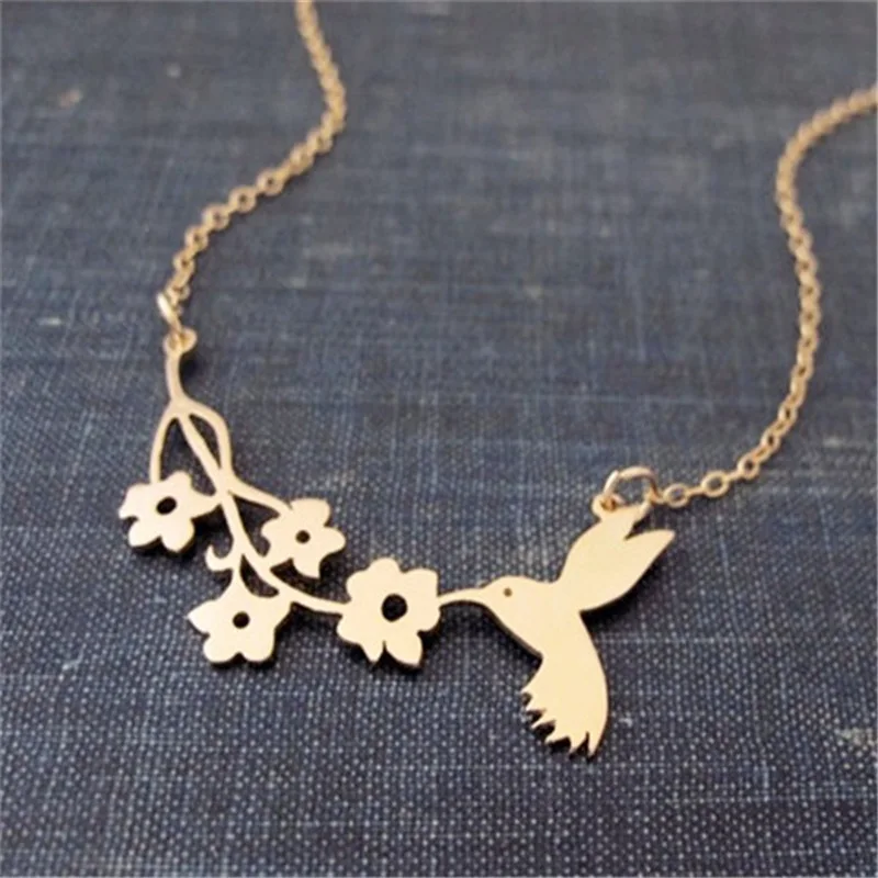 Fashion Flying Bird Flower Pendant Necklace Beautiful Swallow Olive Branch Necklace for Women Animal Vintage Handmade Jewelry
Fashion Flying Bird Flower Pendant Necklace Beautiful Swallow Olive Branch Necklace for Women Animal Vintage Handmade Jewelry