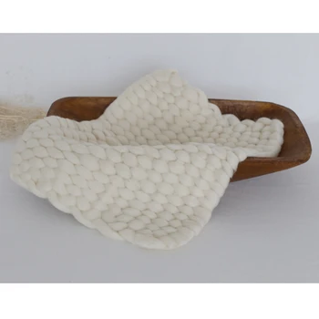 White Wool Blanket Props Chunky Kit Blanket Newborn Wool Layer Soft Braided Wool Rug for Newborn Photography Props Basket Filler
White Wool Blanket Props Chunky Kit Blanket Newborn Wool Layer Soft Braided Wool Rug for Newborn Photography Props Basket Filler