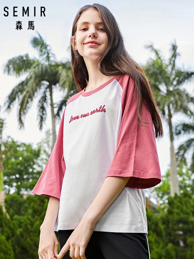 SEMIR 2019 autumn new T-shirt women contrast color stitching raglan sleeves loose t shirt chic embroidery cotton o neck tshirt
SEMIR 2019 autumn new T-shirt women contrast color stitching raglan sleeves loose t shirt chic embroidery cotton o neck tshirt