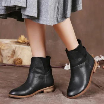 2019 Genuine Leather Women Boots Flat Heel Vintage Handmade Women Shoes Ankle Boots
2019 Genuine Leather Women Boots Flat Heel Vintage Handmade Women Shoes Ankle Boots