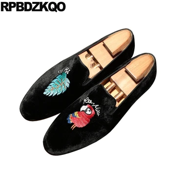 black british style prom luxury embroidery famous men party shoes classic high quality loafers flats smoking slippers velvet
black british style prom luxury embroidery famous men party shoes classic high quality loafers flats smoking slippers velvet