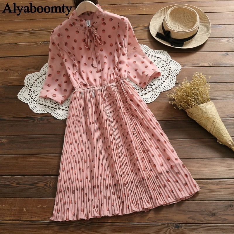 Spring Summer Mori Girl Women Dress Stand Collar Bow Polka Dot Pink Vestidos De Festa Half Sleeve Chiffon Elegant Pleated Dress
Spring Summer Mori Girl Women Dress Stand Collar Bow Polka Dot Pink Vestidos De Festa Half Sleeve Chiffon Elegant Pleated Dress